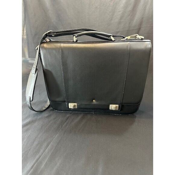 Leeds Black Leather Messenger Bag with Strap